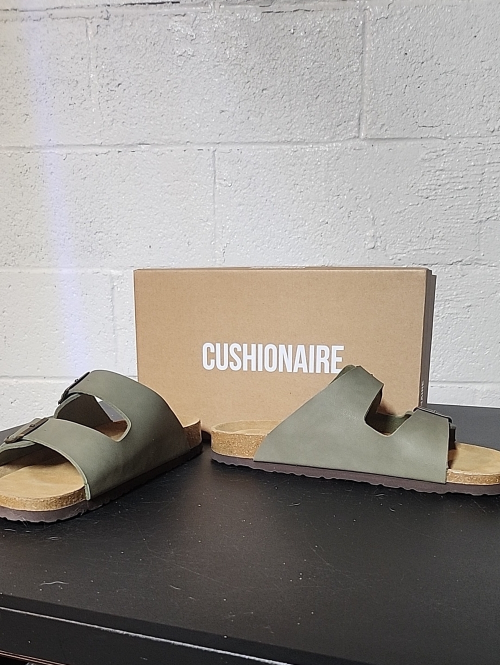 CUSHIONAIRE Labe Olive Slide Sandals